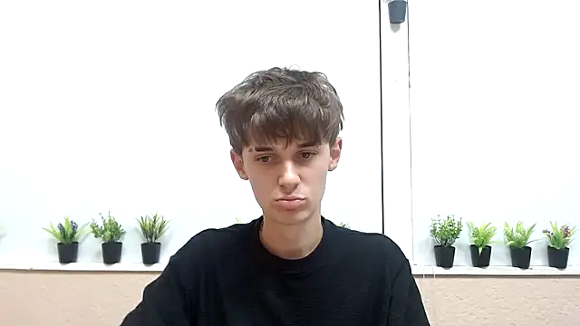 Hoot Dude  online show from October 17, 3:03 pm