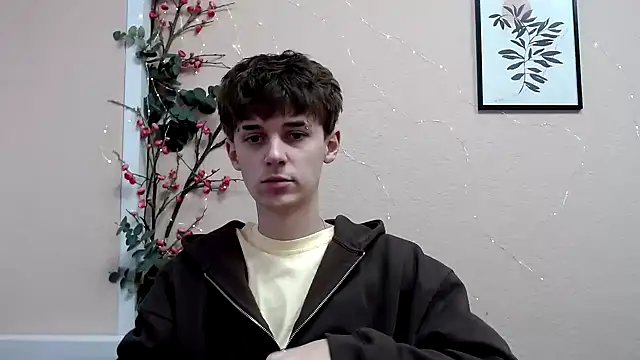 Snapshot of Hoot_Dude_ chatting on November 10, 1:32 pm Hoot Dude online show from November 10, 1:32 pm