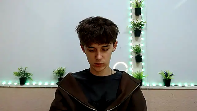 Snapshot of Hoot_Dude_ chatting on November 20, 2:28 pm Hoot Dude online show from November 20, 2:28 pm