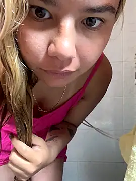 Snapshot of Violettt_hot chatting on October 6, 1:41 pm Violettt hot online show from October 6, 1:41 pm