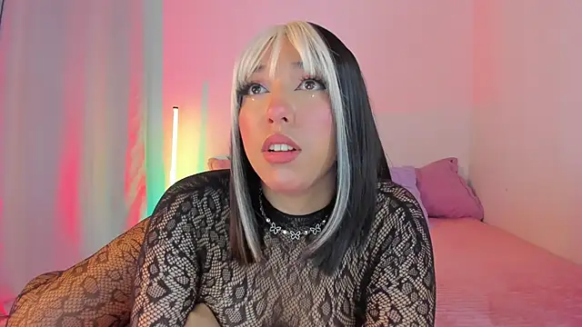 emily  walker online show from May 15, 11:45 pm
