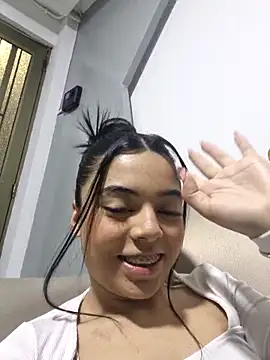 Snapshot of AriaBelles chatting on November 27, 10:17 am AriaBelles online show from November 27, 10:17 am