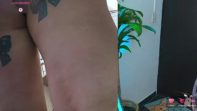 Hinata 21  online show from October 18, 5:35 pm