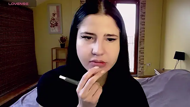 Malibu J online show from October 11, 8:13 am