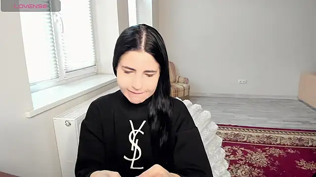 Malibu J online show from November 30, 8:40 am