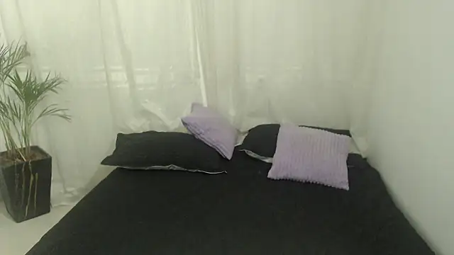 Snapshot of power_love_lemon chatting on September 30, 12:21 pm power love lemon online show from September 30, 12:21 pm