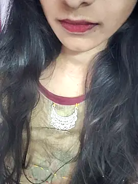 Queen-Bee143 online show from February 10, 6:50 am