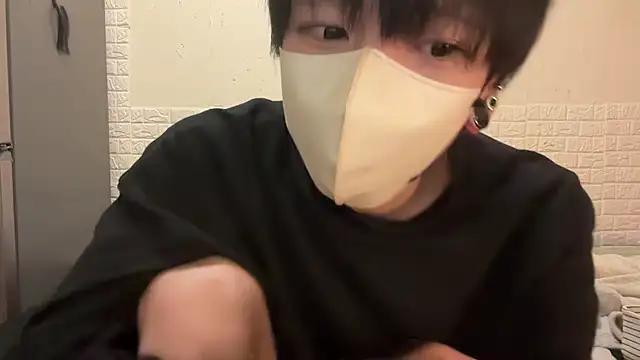 Snapshot of tora3220 chatting on November 19, 1:33 pm tora3220 online show from November 19, 1:33 pm