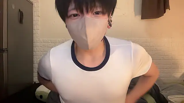 Snapshot of tora3220 chatting on November 20, 1:55 pm tora3220 online show from November 20, 1:55 pm