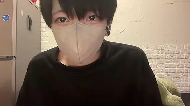 Snapshot of tora3220 chatting on November 22, 3:11 pm tora3220 online show from November 22, 3:11 pm