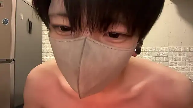 Snapshot of tora3220 chatting on November 28, 12:52 pm tora3220 online show from November 28, 12:52 pm