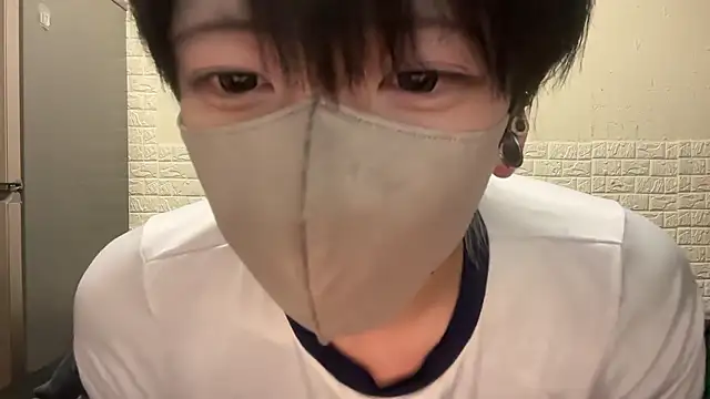 Snapshot of tora3220 chatting on November 30, 1:15 pm tora3220 online show from November 30, 1:15 pm