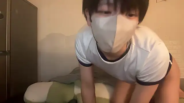 Snapshot of tora3220 chatting on December 17, 12:55 pm tora3220 online show from December 17, 12:55 pm