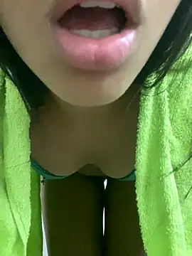 Snapshot of anywiilliane chatting on November 15, 3:59 am anywiilliane online show from November 15, 3:59 am