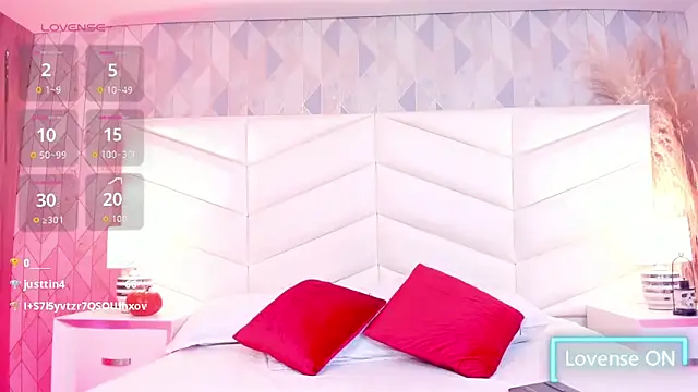 Snapshot of Charlotte_hall_ chatting on November 5, 3:39 am Charlotte hall online show from November 5, 3:39 am