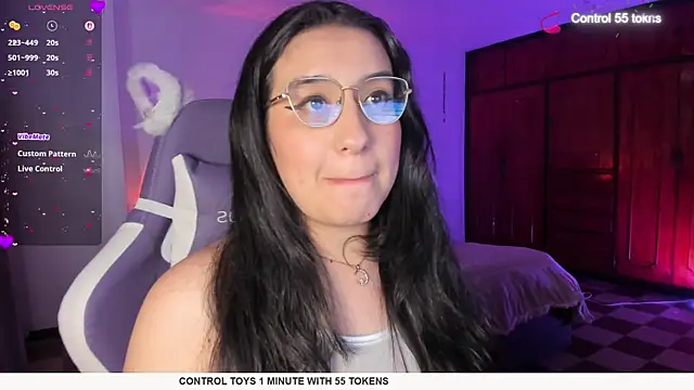 Snapshot of tellmemaddie chatting on June 8, 9:04 pm tellmemaddie online show from June 8, 9:04 pm