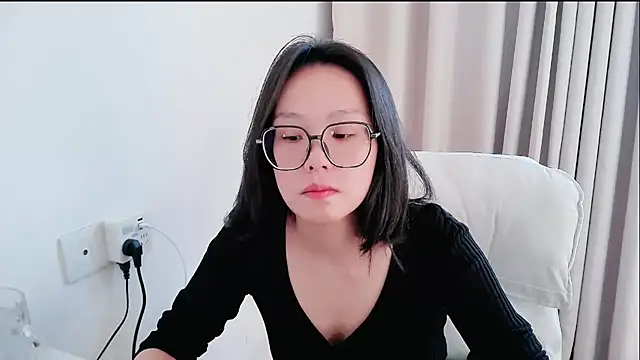 Snapshot of guai00 chatting on November 28, 6:49 am guai00 online show from November 28, 6:49 am