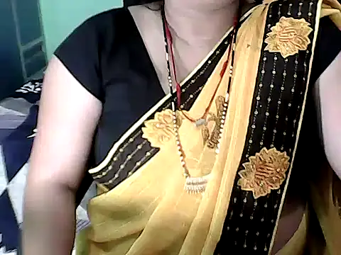 BABITA KUMARII online show from December 17, 4:46 pm