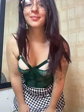 Snapshot of came_lia1 chatting on September 28, 5:02 am came lia1 online show from September 28, 5:02 am