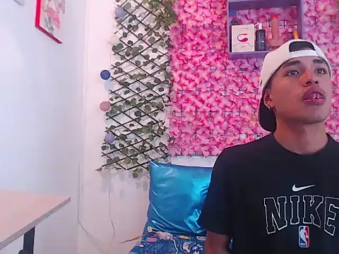 FUNNY AND HORNEY online show from September 25, 7:28 pm