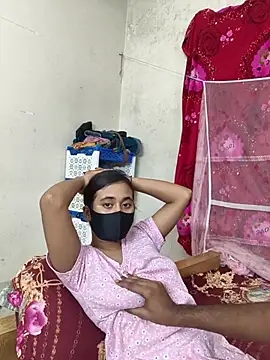 Snapshot of Love_Queen11 chatting on November 3, 5:03 pm Love Queen11 online show from November 3, 5:03 pm