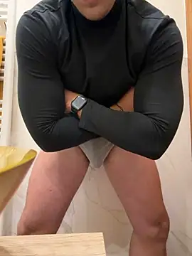 Snapshot of Italianofirenze chatting on November 4, 12:21 am Italianofirenze online show from November 4, 12:21 am