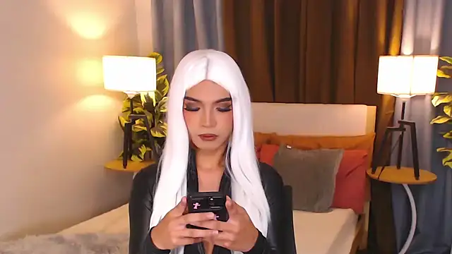 Snapshot of AmarraSins chatting on September 29, 8:24 pm AmarraSins online show from September 29, 8:24 pm