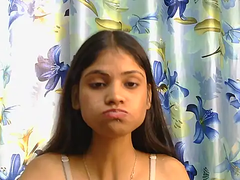 Snapshot of Tanvi-20 chatting on November 2, 6:05 am Tanvi-20 online show from November 2, 6:05 am