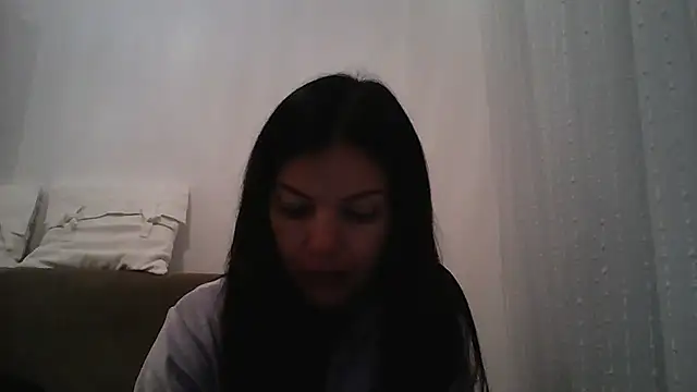 Snapshot of Lorivell chatting on December 4, 7:39 am Lorivell online show from December 4, 7:39 am