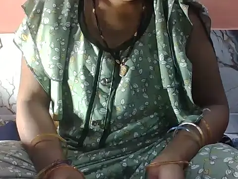 Snapshot of RINA_RANI_0 chatting on October 24, 2:57 pm RINA RANI 0 online show from October 24, 2:57 pm