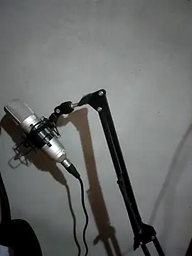 Snapshot of Meoweo_23 chatting on November 4, 10:31 pm Meoweo 23 online show from November 4, 10:31 pm