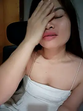 Snapshot of Meoweo_23 chatting on November 7, 9:48 pm Meoweo 23 online show from November 7, 9:48 pm