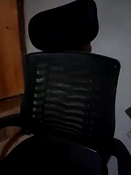 Snapshot of Meoweo_23 chatting on November 24, 9:31 am Meoweo 23 online show from November 24, 9:31 am