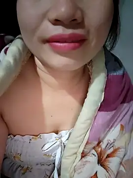 Snapshot of Meoweo_23 chatting on November 28, 10:23 pm Meoweo 23 online show from November 28, 10:23 pm