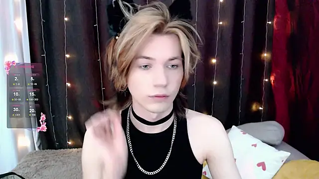 Snapshot of evan_reinhart chatting on November 9, 1:59 am evan reinhart online show from November 9, 1:59 am