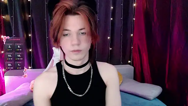 Snapshot of evan_reinhart chatting on December 15, 2:54 pm evan reinhart online show from December 15, 2:54 pm