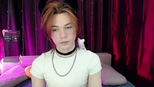 Snapshot of evan_reinhart chatting on December 17, 5:30 pm evan reinhart online show from December 17, 5:30 pm