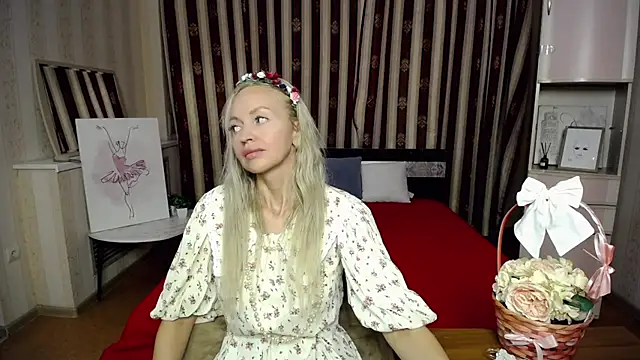 Snapshot of horny_blonds chatting on November 27, 11:23 am horny blonds online show from November 27, 11:23 am