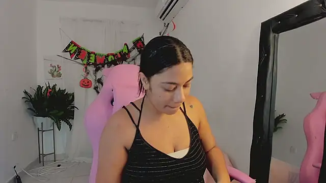 Snapshot of vanelope_smith chatting on October 30, 10:43 pm vanelope smith online show from October 30, 10:43 pm