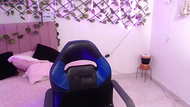 isa bunny18 online show from November 12, 12:00 am