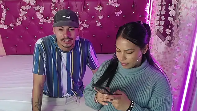 Snapshot of Fresh_and_Mei chatting on October 21, 3:40 am Fresh and Mei online show from October 21, 3:40 am