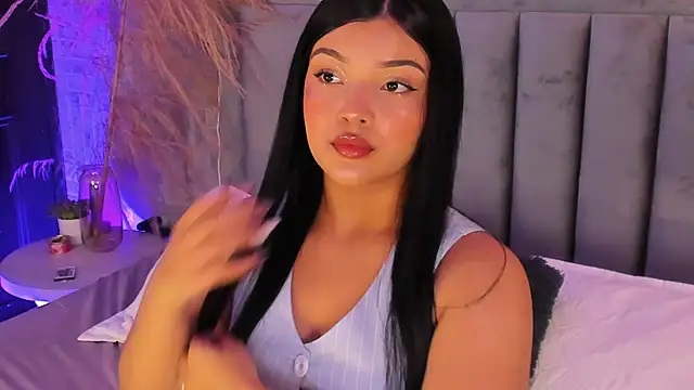 EmmaBlossom online show from October 18, 8:09 pm