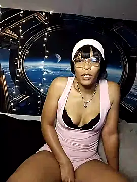 Snapshot of MrsToniTone chatting on November 25, 3:45 pm MrsToniTone online show from November 25, 3:45 pm