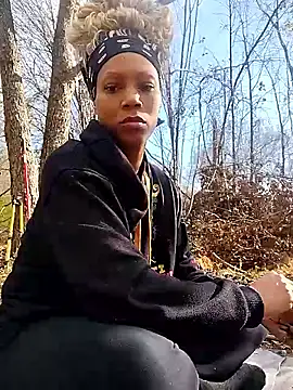 Snapshot of MrsToniTone chatting on December 21, 4:14 pm MrsToniTone online show from December 21, 4:14 pm