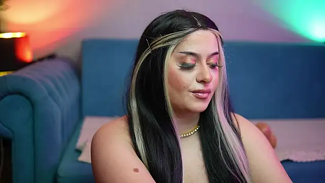 Snapshot of KarlaJai chatting on October 31, 9:16 pm KarlaJai online show from October 31, 9:16 pm