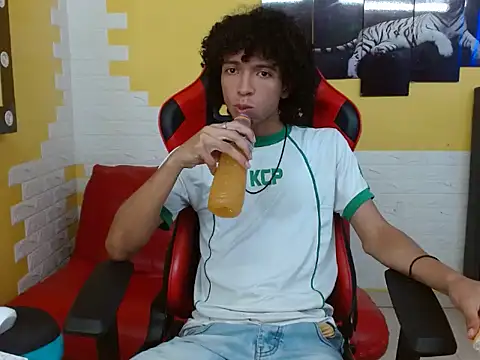 xion ez online show from October 28, 8:00 pm