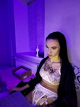 Julietta 001 online show from October 2, 6:37 pm