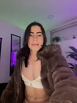 Snapshot of emilycolte chatting on November 8, 3:29 am emilycolte online show from November 8, 3:29 am