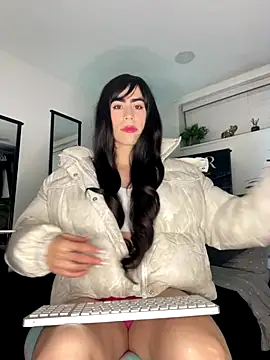 Snapshot of emilycolte chatting on December 15, 1:54 am emilycolte online show from December 15, 1:54 am