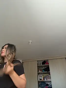 Snapshot of itsdanividarte chatting on November 7, 9:15 pm itsdanividarte online show from November 7, 9:15 pm